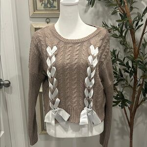 Francesca’s Women's Taupe Sweater with White Ribbon Detail